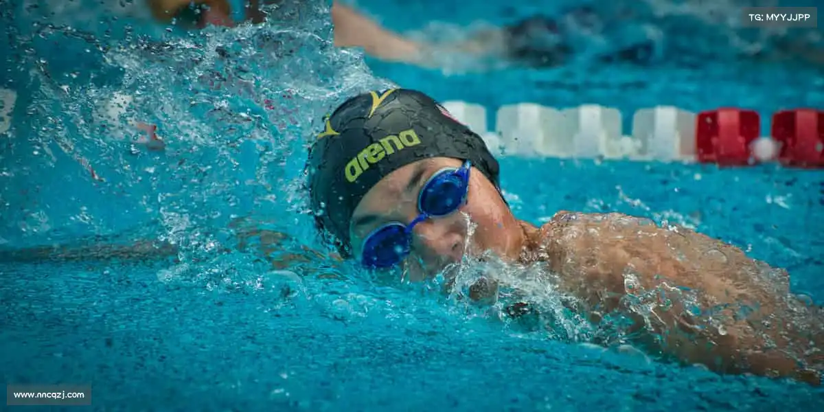 <strong>星空官网</strong>挥动球拍，让羽毛球画出彩虹，汗水就是最美的颜料🏸